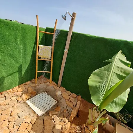 Campeggio Tiny House Camion Fijo En Islas Canarias